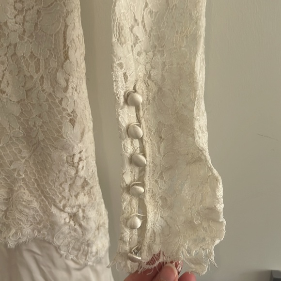 Leanne Marshall Addison lace wedding dress - Picture 4 of 8